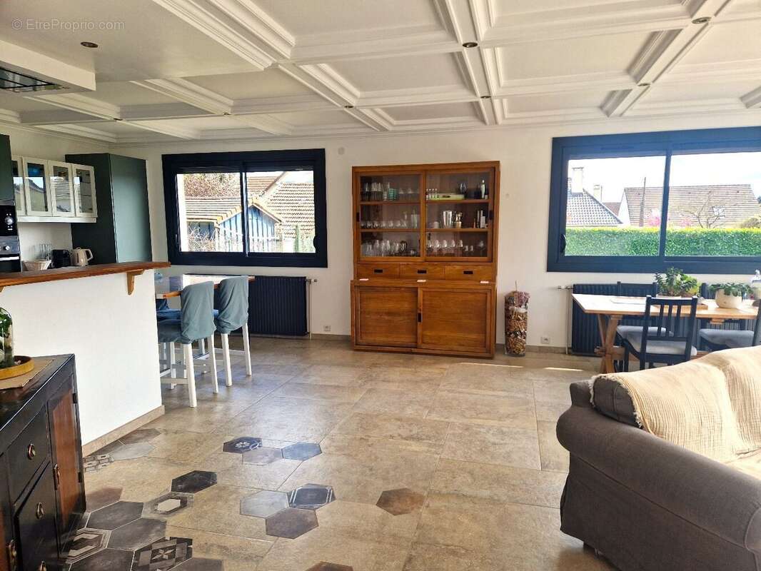 Maison à BRUYERES-LE-CHATEL