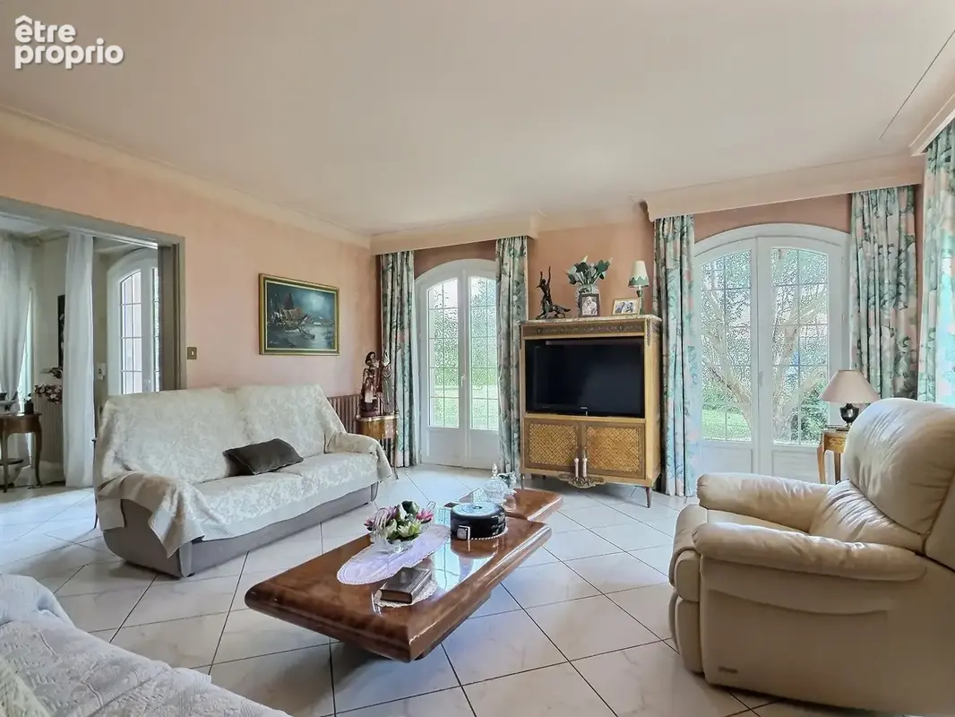 Maison familiale de plain-pied de 175 m2 sur parc arboré de 2500 m2 - photo 12
