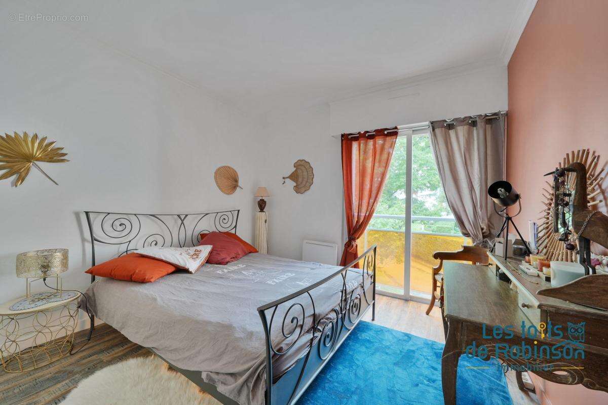 Appartement à LE PLESSIS-ROBINSON