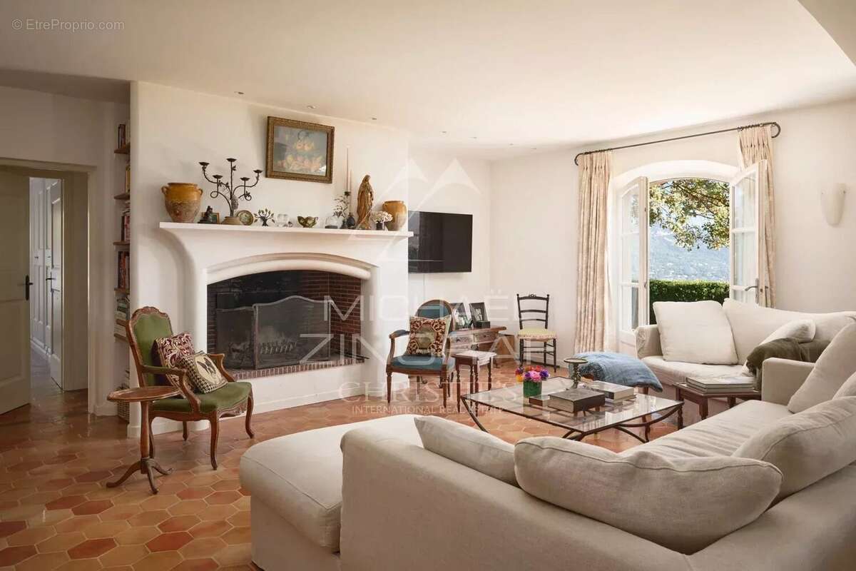 Maison à LE BAR-SUR-LOUP