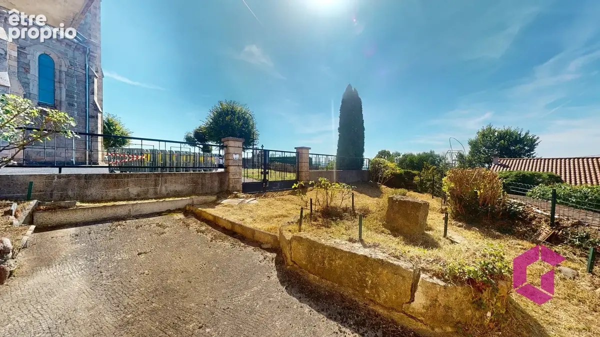Maison en pierres avec dépendances et terrain ! - photo 3