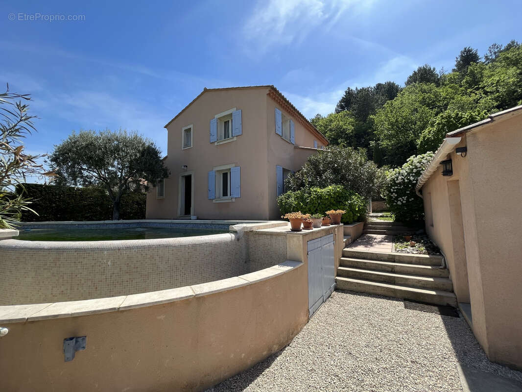 Maison à MALAUCENE