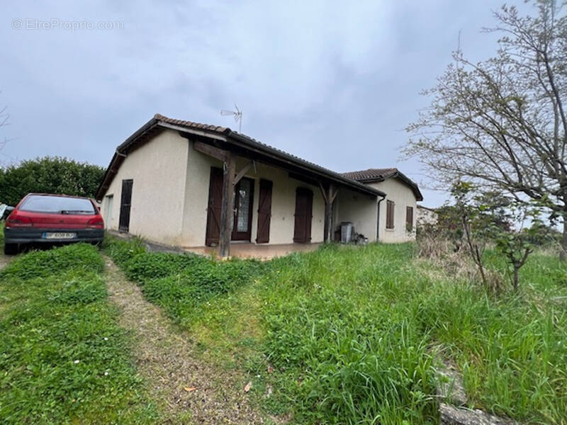 Maison à AIGUILLON