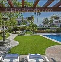 Commerce à MONTHARVILLE