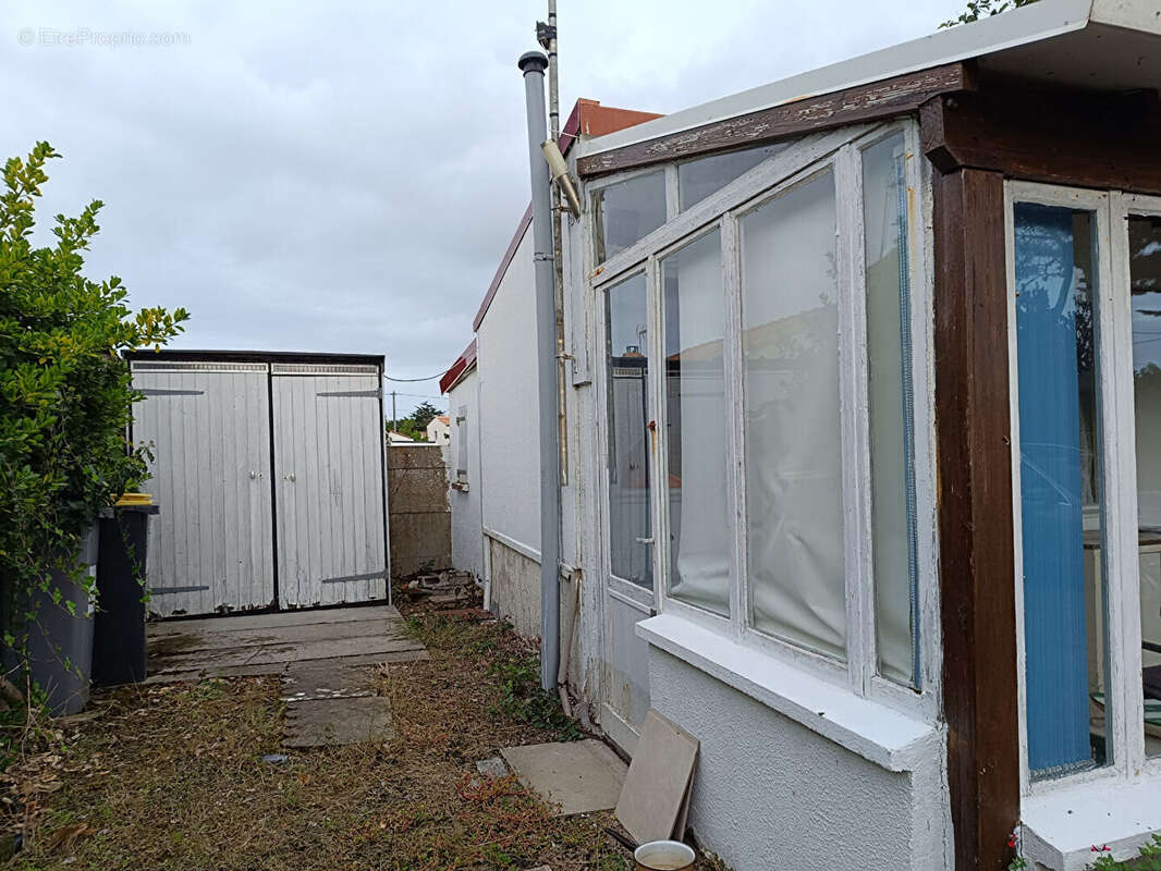 Terrain à LA PLAINE-SUR-MER