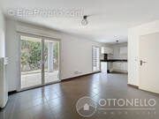 Appartement à ROQUEBRUNE-SUR-ARGENS