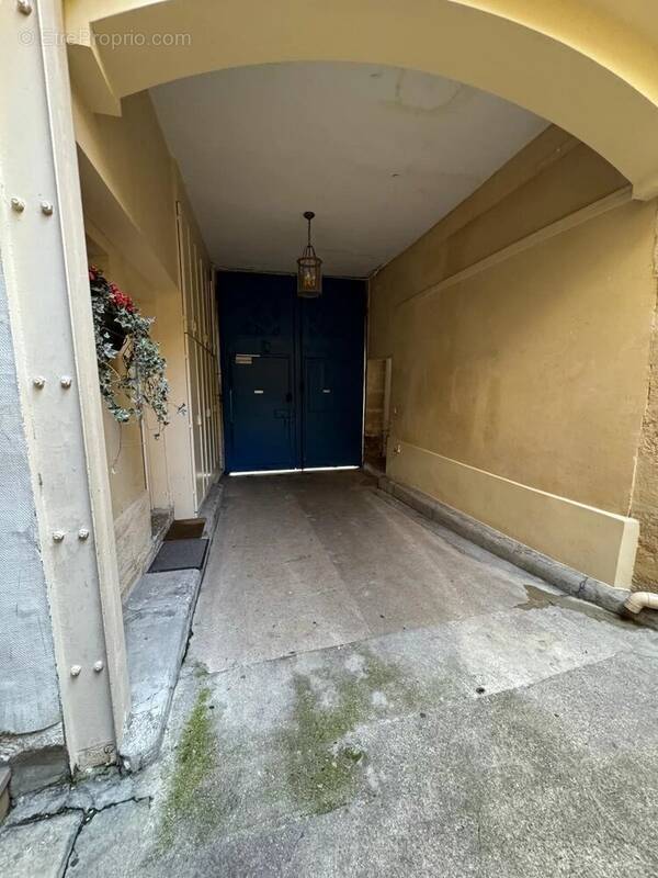 Commerce à PARIS-3E