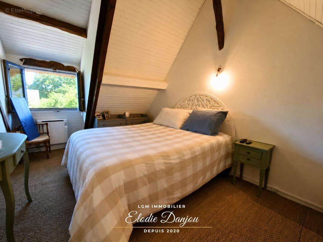 Authentique chaumière rénovée – 2 chambres, bureau, jardin, garage et dépendances à seulement quelques minutes de Châteaudun - photo 8