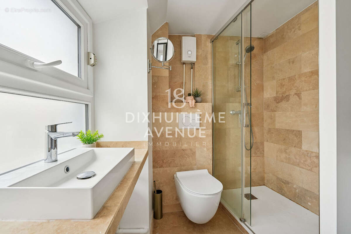 Appartement à PARIS-18E