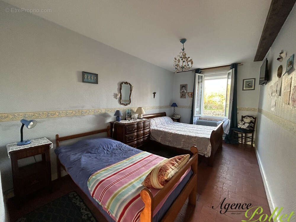 Maison à POILLY-LEZ-GIEN