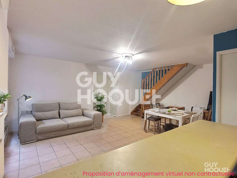 Maison à SAINT-GENIS-LES-OLLIERES