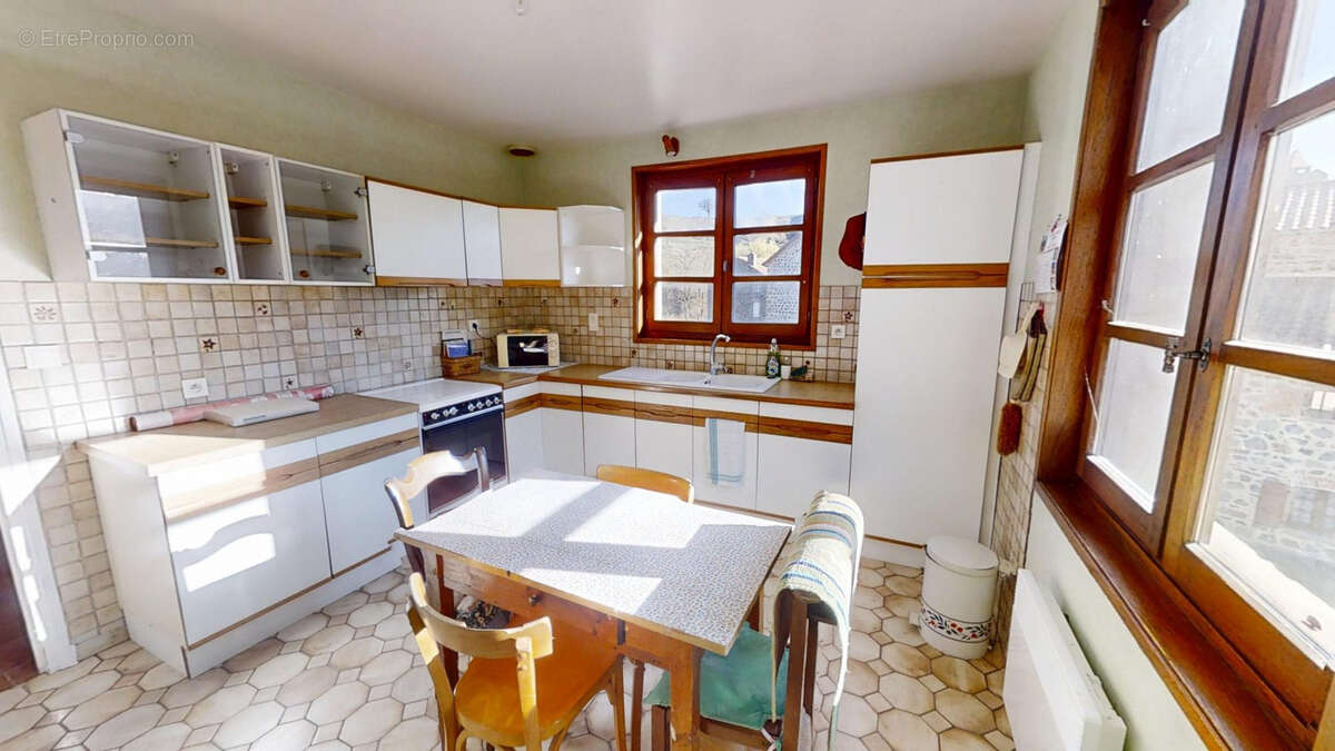 Maison à CHANTEUGES