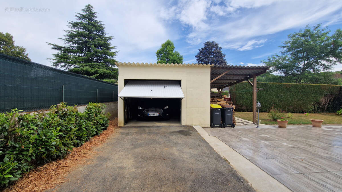 Maison à ARNAC-POMPADOUR