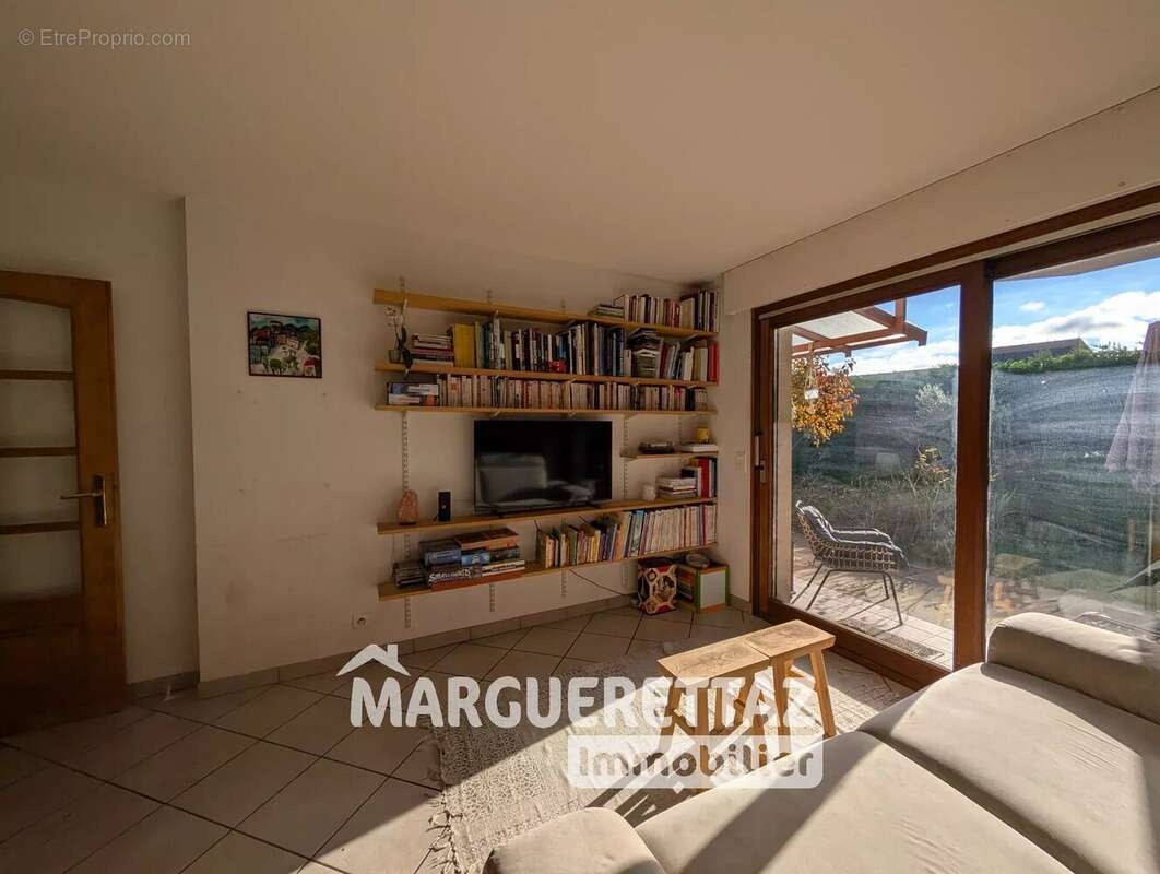 Appartement à REIGNIER