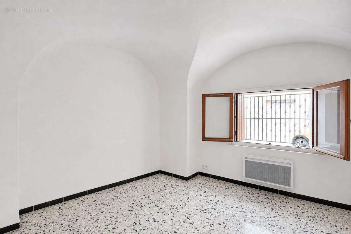 Appartement T3 RDC de 60 m² à Marguerittes - photo 13