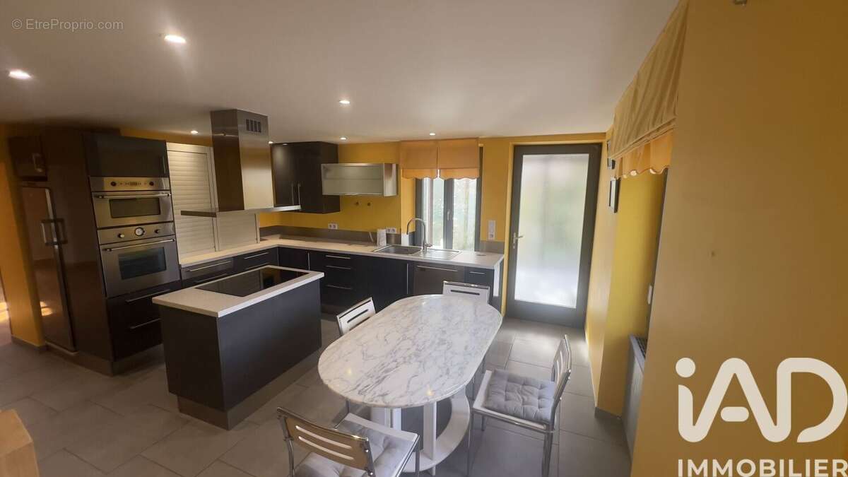 Maison 206 m² à La Vaivre  - photo 3