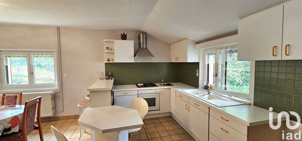 Photo 8 - Maison à SAINT-JULIEN-MOLIN-MOLETTE