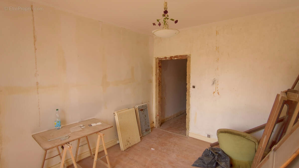 Maison à SAINT-YRIEIX-SOUS-AIXE