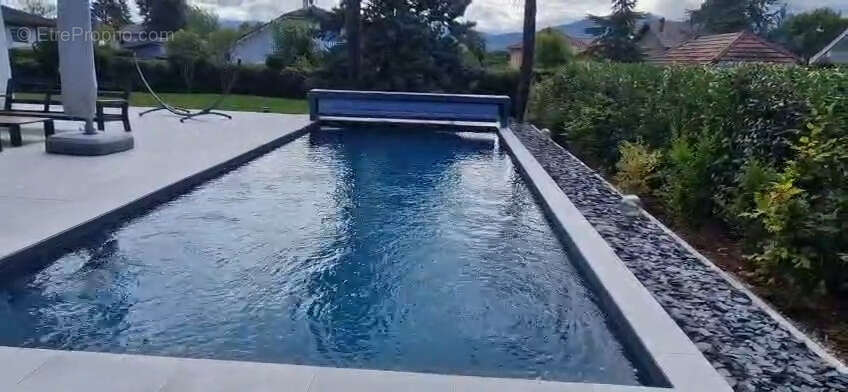 Maison à CHENS-SUR-LEMAN