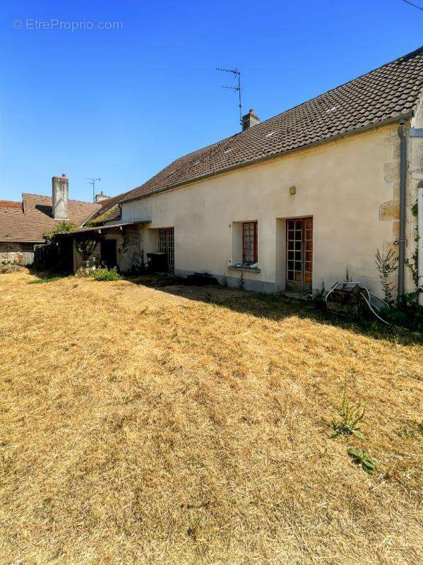 Amoureux de la rénovation, ce projet est fait pour vous à Chavannes - photo 5