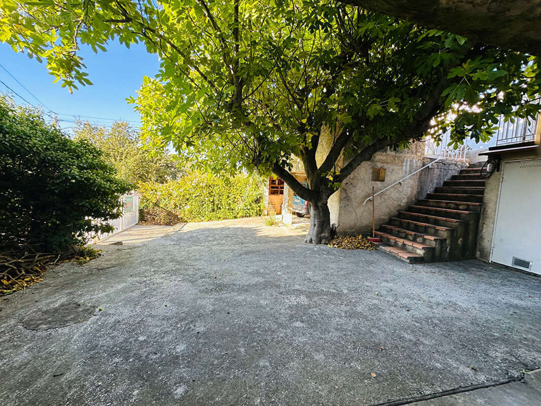 Maison à CARQUEIRANNE