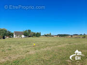 Terrain à SAINT-OUEN-SUR-ITON