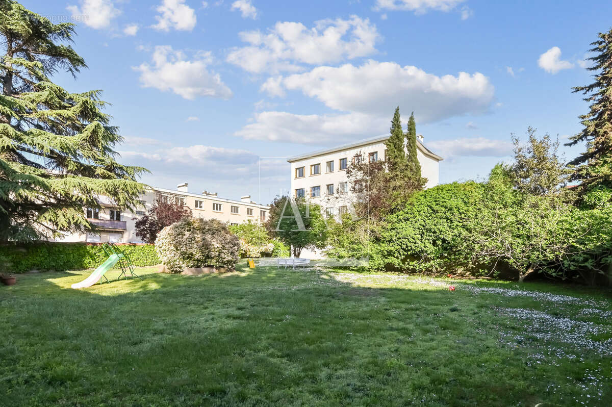 Appartement à NANTERRE
