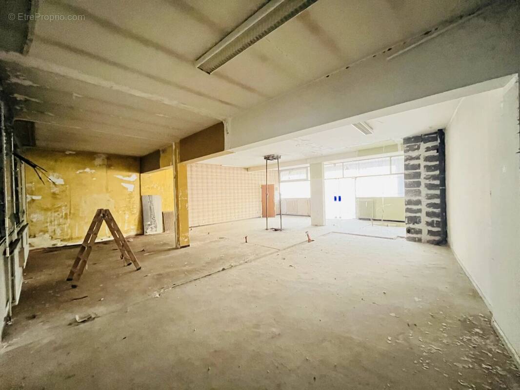 Commerce à VILLEFRANCHE-DE-LAURAGAIS