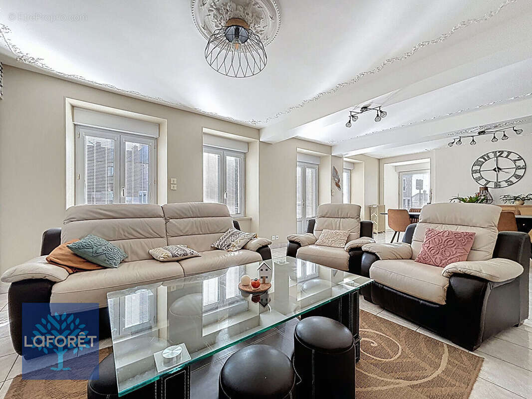 Maison à LA BAZOUGE-DU-DESERT