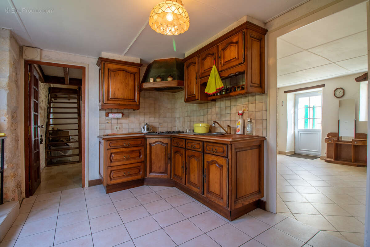 Maison à SAINT-SAVINIEN