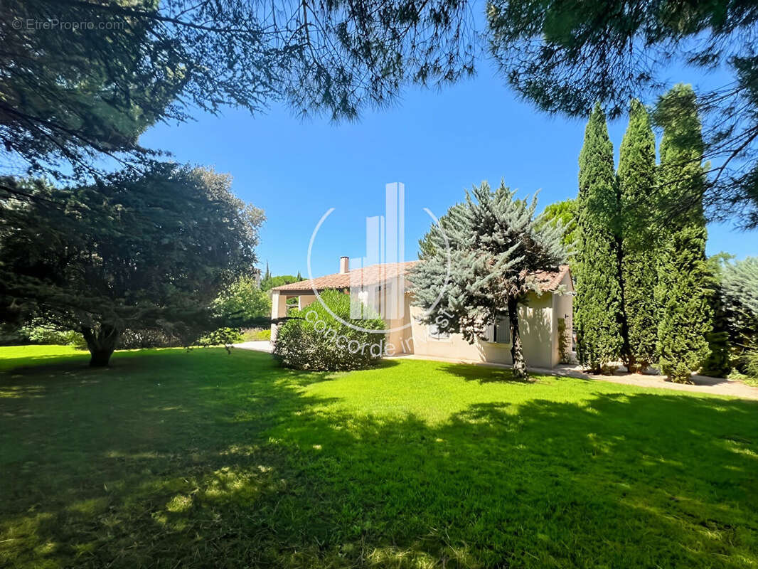 Maison à EYGALIERES