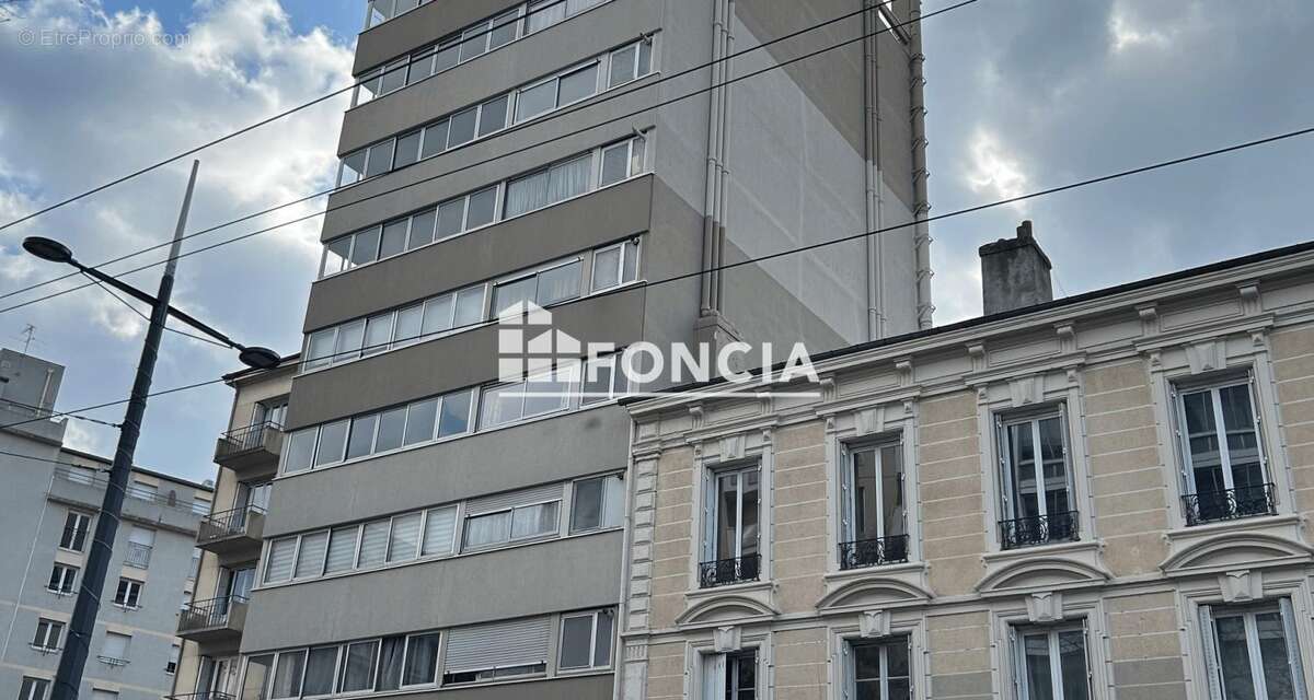 Appartement à SAINT-ETIENNE