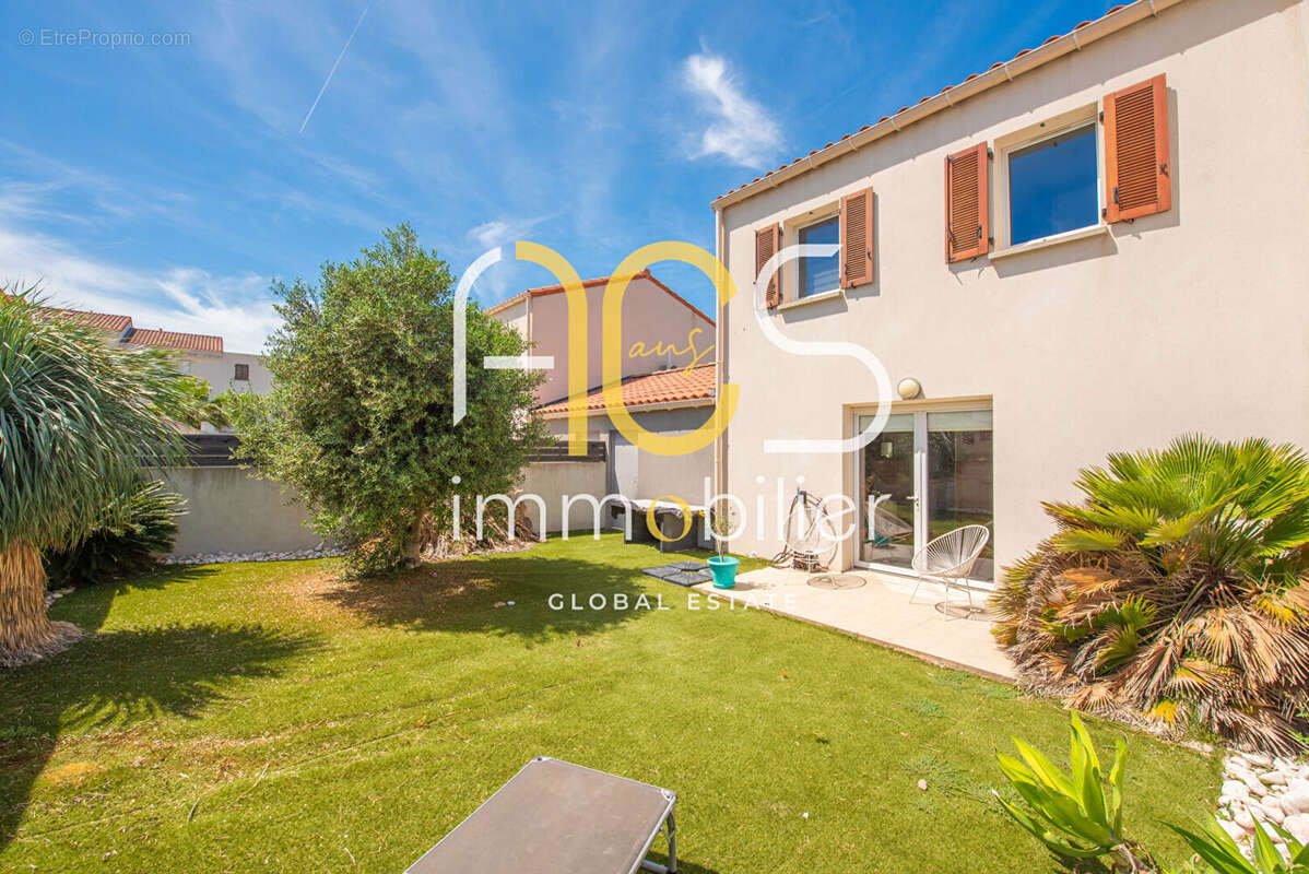 Maison à CHATEAUNEUF-LES-MARTIGUES
