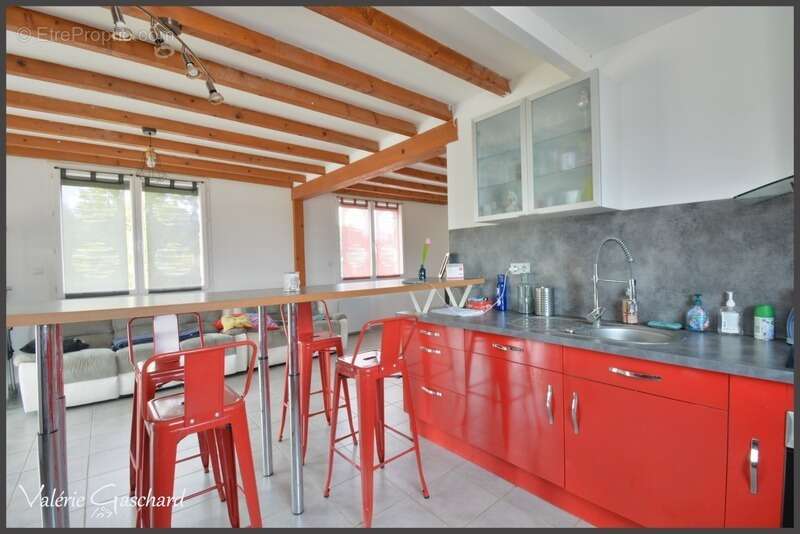 Maison à SAINT-SEURIN-SUR-L'ISLE