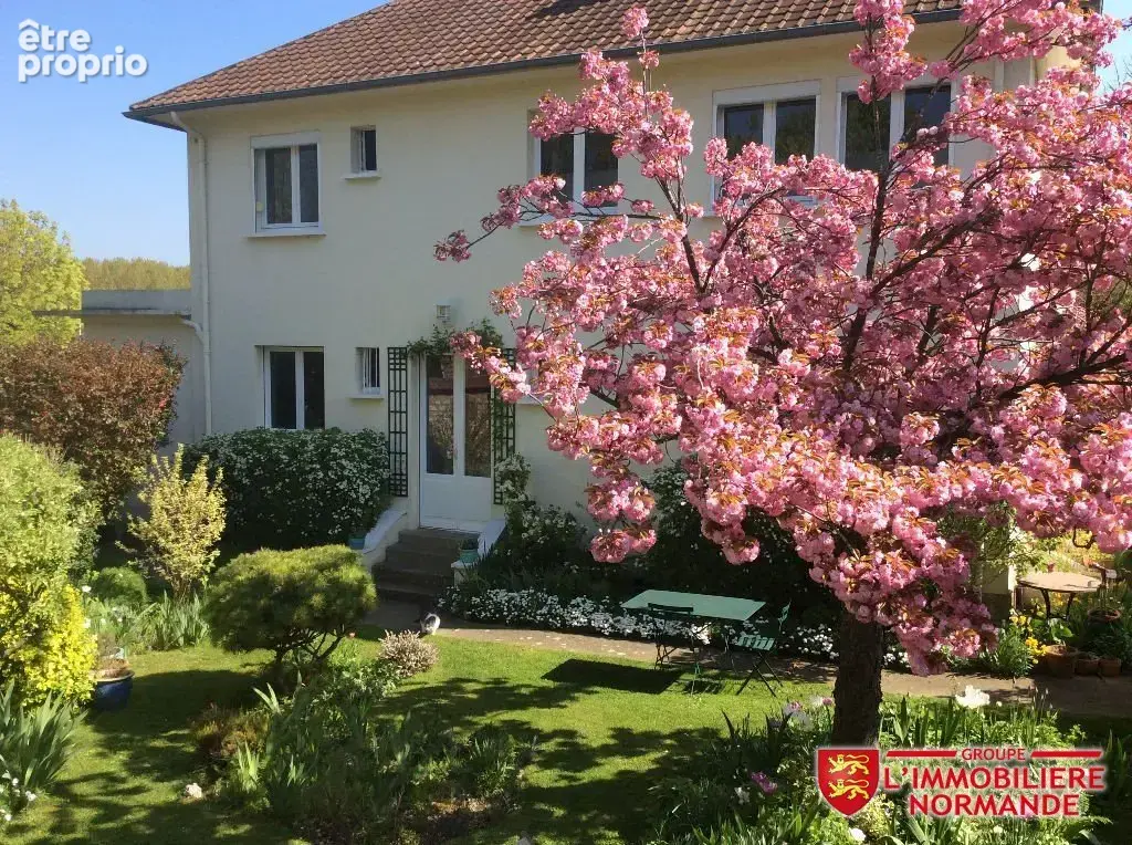 Maison familiale au coeur de pont de l'arche - 6 chambres - photo 4