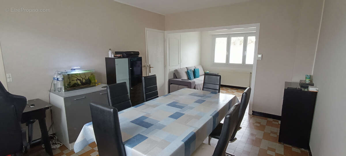 Maison à ROSIERES-EN-SANTERRE