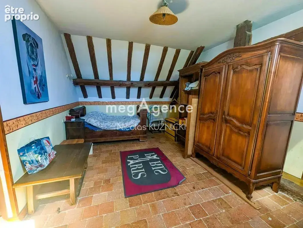 Corps de ferme de 200m² sur 4380m² de terrain - Nombreuses dépendances - photo 5