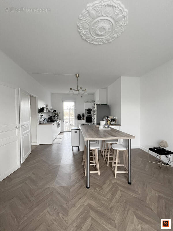 Maison à PUY-GUILLAUME