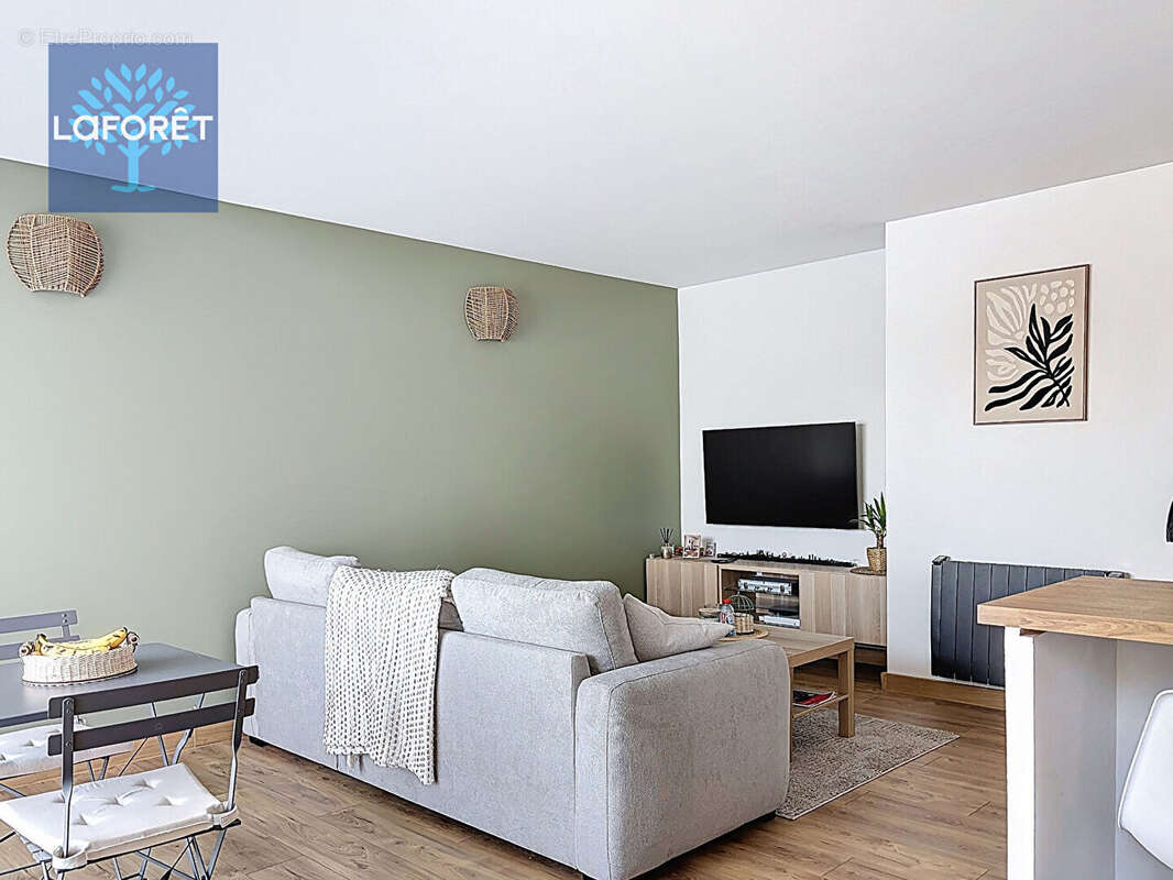 Appartement à SAINT-GENIS-LAVAL