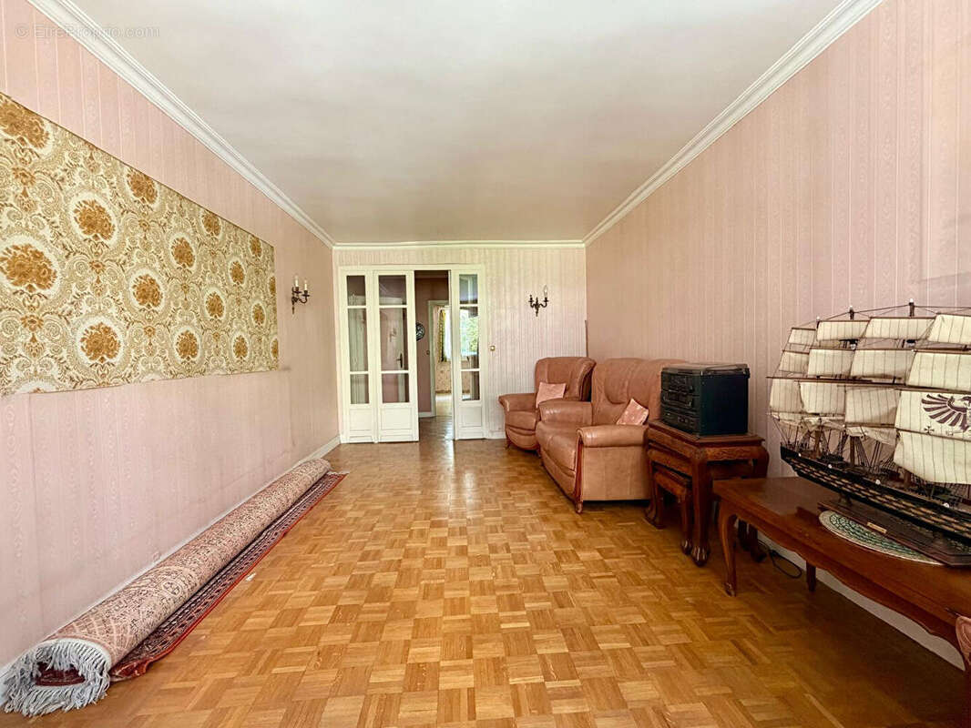 Appartement à PARIS-19E