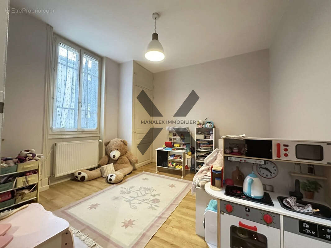 Appartement à LE COTEAU