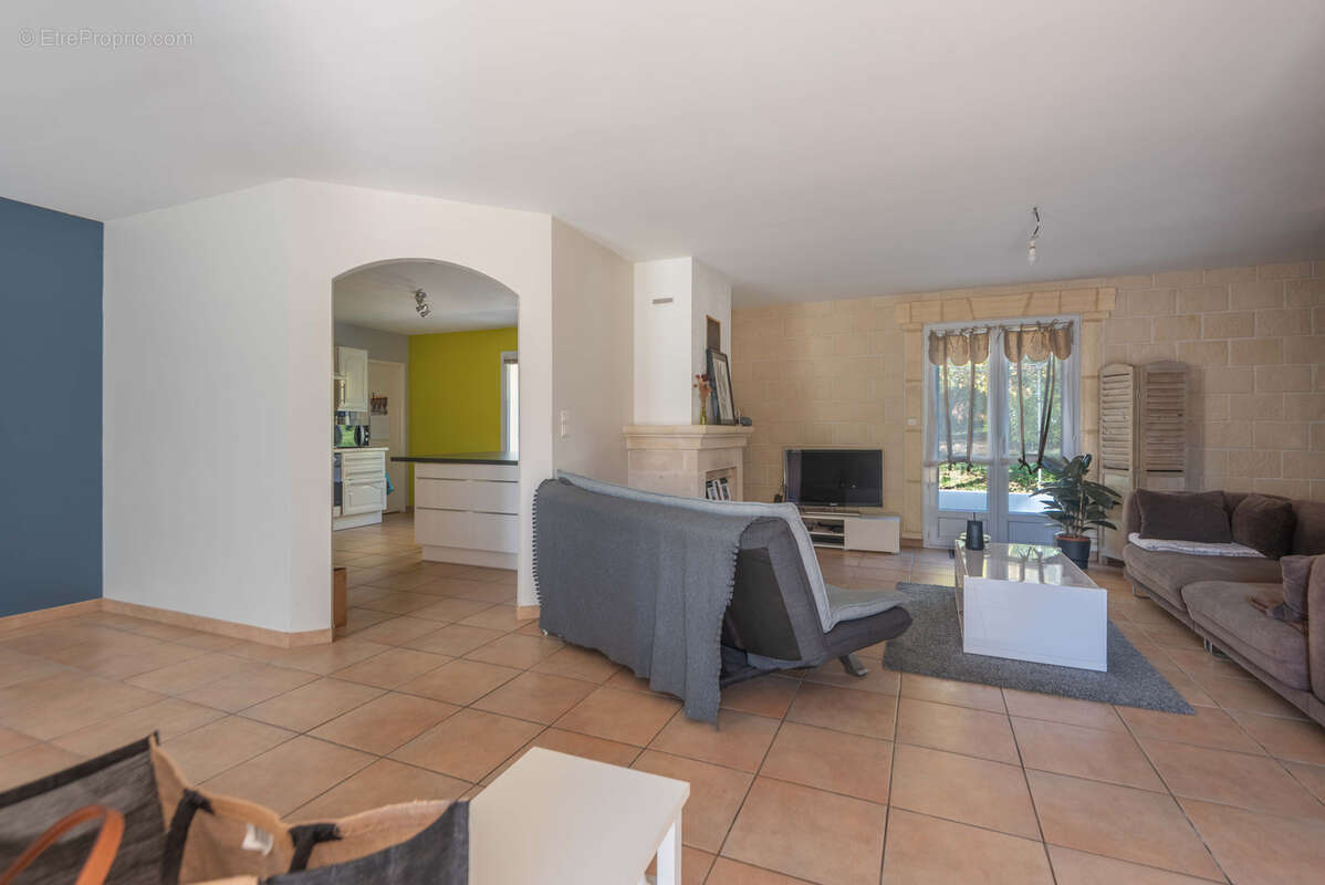 Maison à FARGUES-SAINT-HILAIRE