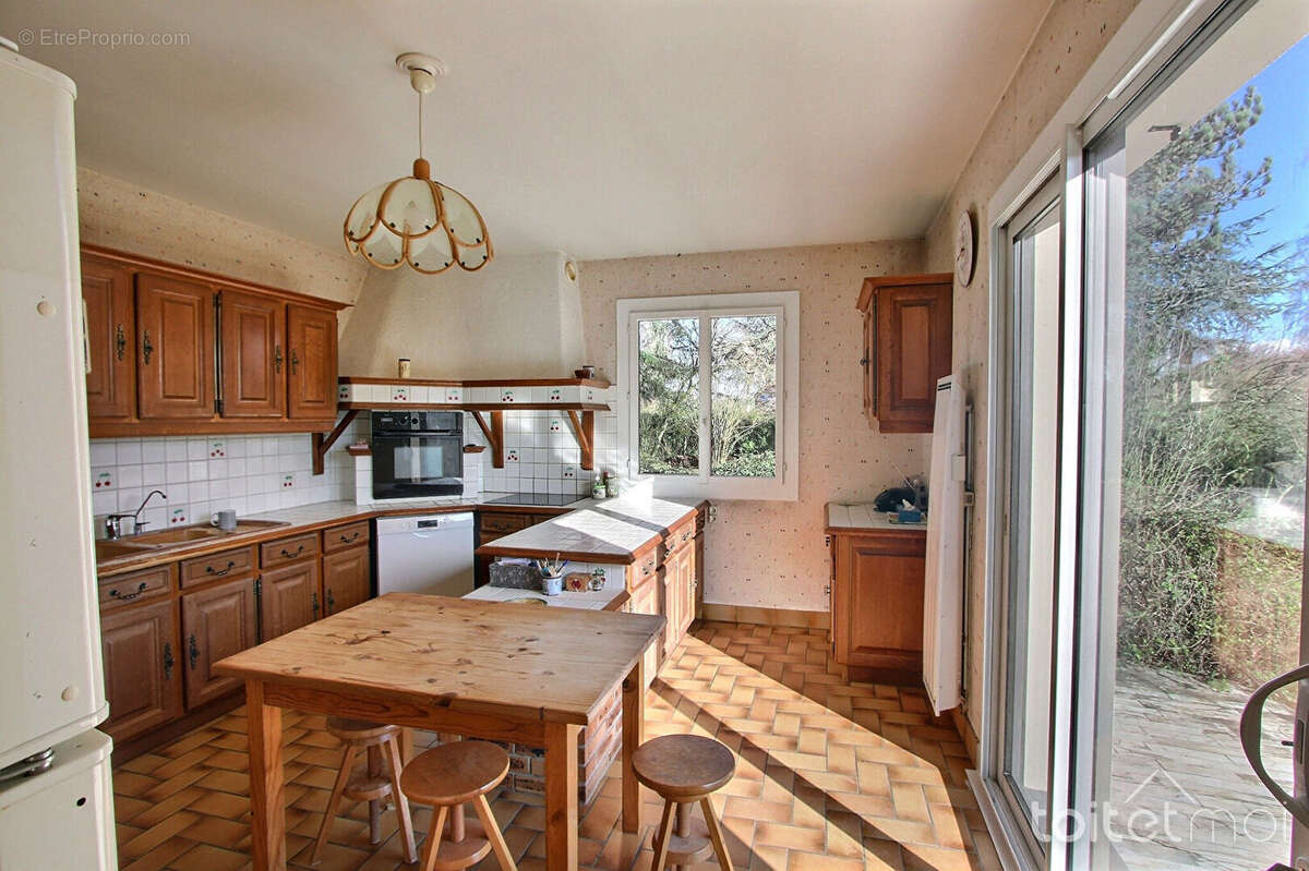 Maison à CERNAY-LA-VILLE