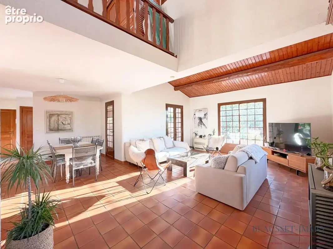 Maison 4 pièces 126 m² à vendre à Saint-Cyr-Sur-Mer (83270) - photo 7