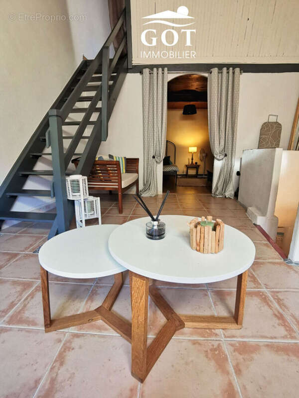 Maison à SAINT-LAURENT-DE-LA-SALANQUE