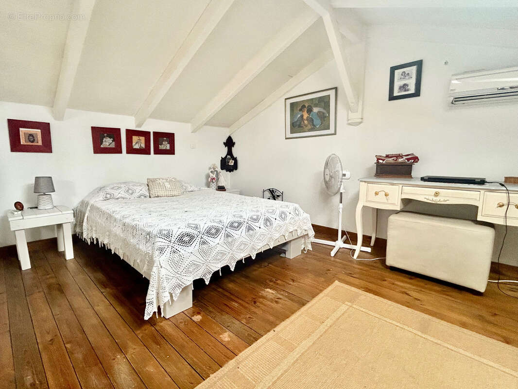 Appartement à BAIE-MAHAULT