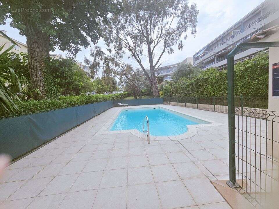 Appartement à LE CANNET