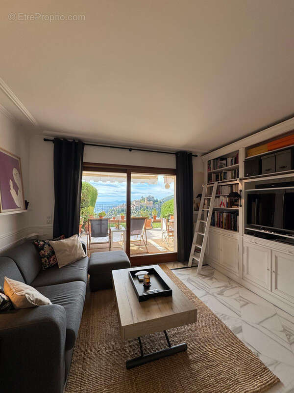 Appartement à EZE