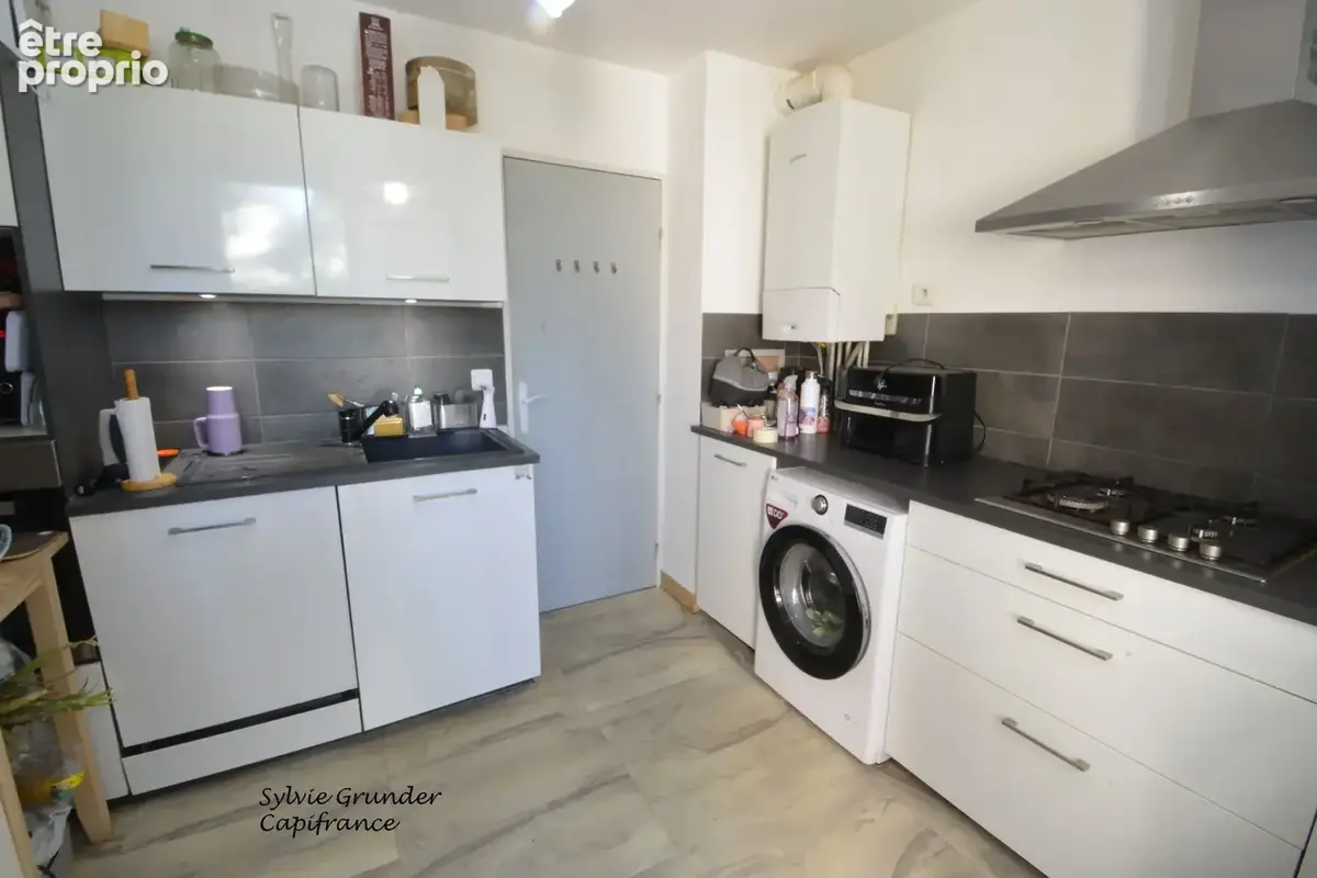Maison à vendre 4 pièces VITROLLES (13) 90m² sur 203m² - photo 3