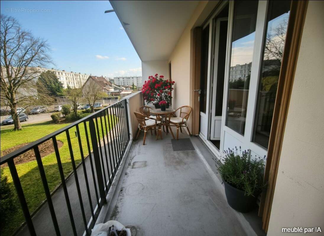 Appartement à LES CLAYES-SOUS-BOIS